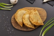 П/ф в тесте мясные замороженные Чебуреки с говядиной и свининой вес ФК